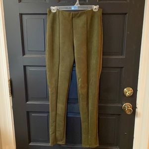 Haute Monde Pants. Size M